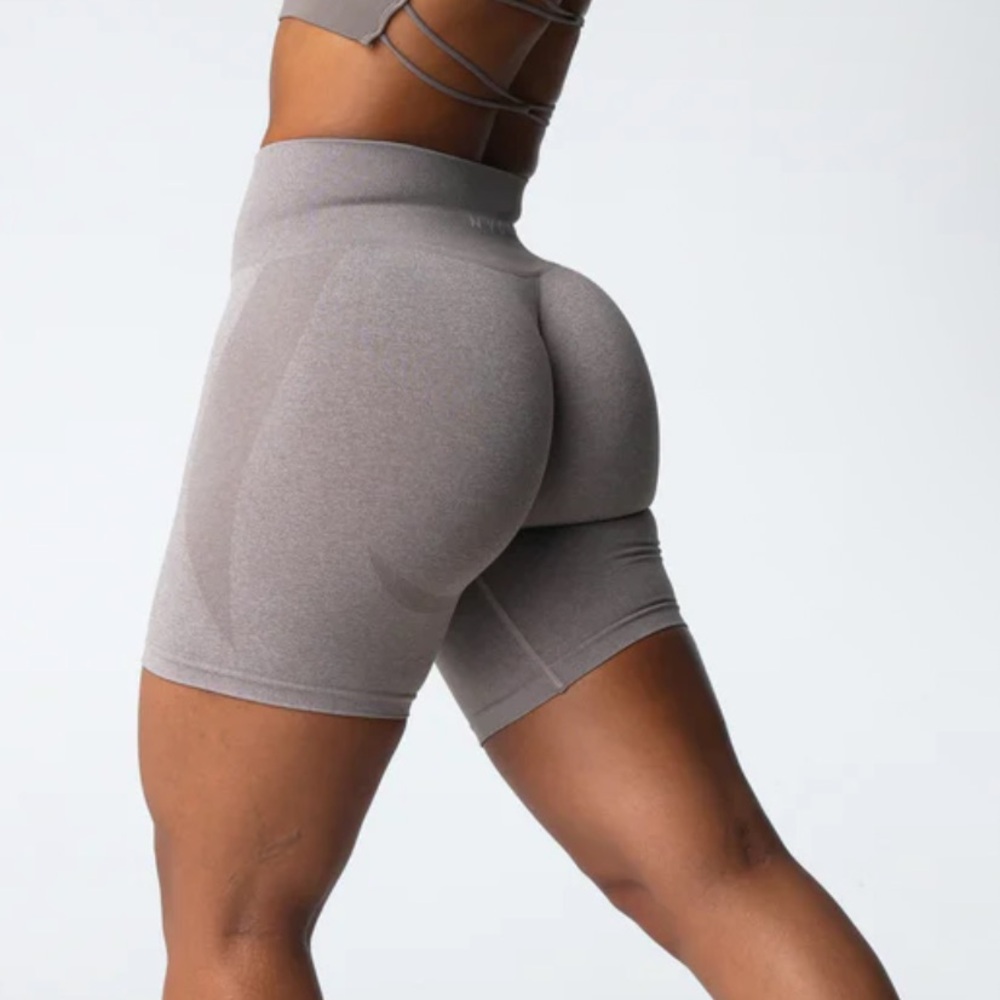 NVGTN Pro Seamless Contour Shorts